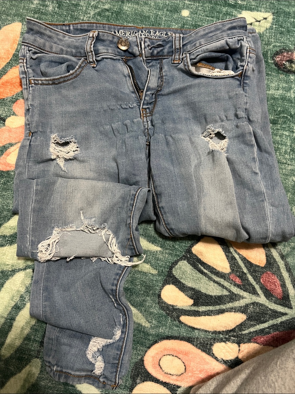 American Eagle Outfitters Light Blue Ripped Skinny Jeans